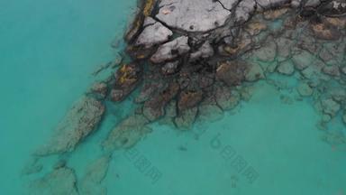 空中无人机全景视图视频著名的异国情调的天堂桑迪翡翠海滩埃拉福尼西南西克里特岛岛希腊美丽的视图蓝色的海滩埃拉福尼西克里特岛希腊